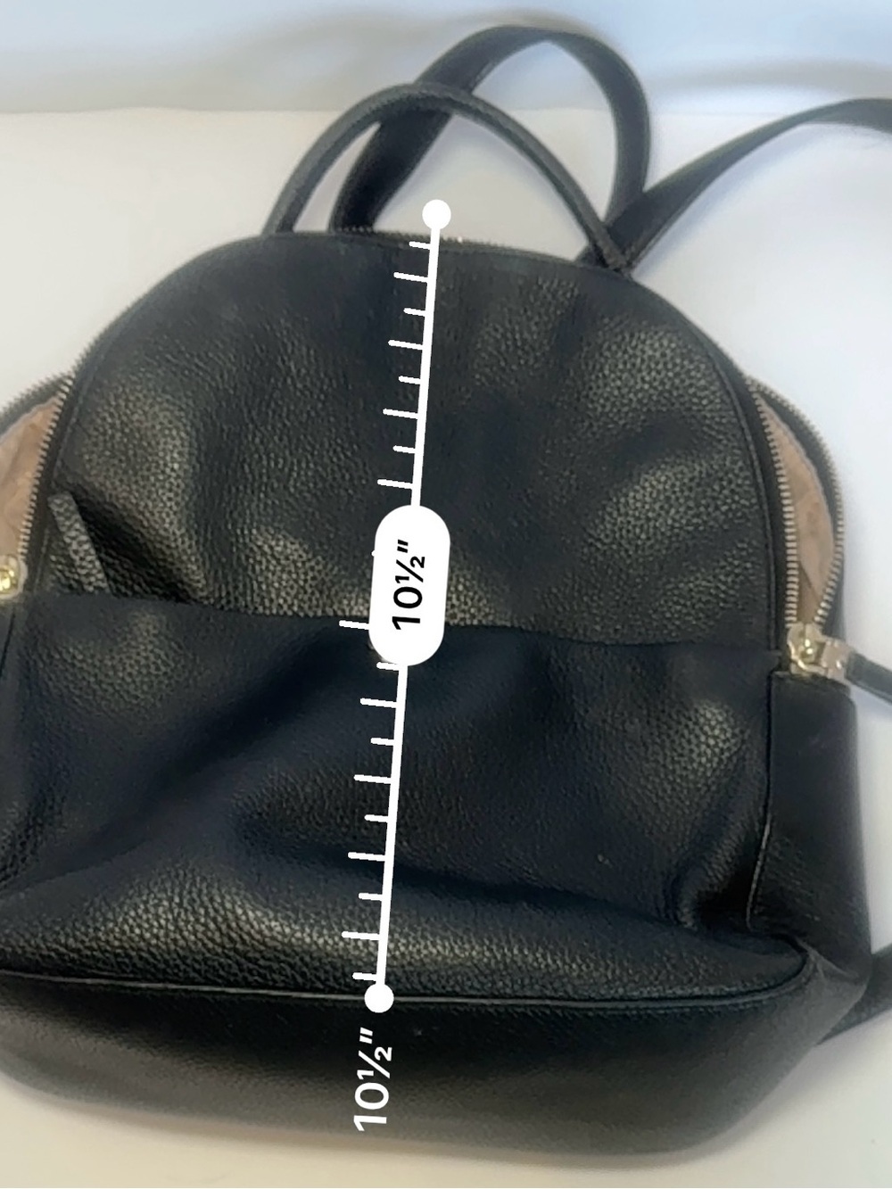 Kate Spade medium backpack in black pebbled leather with gold-tone hardware - Picture 9 of 10